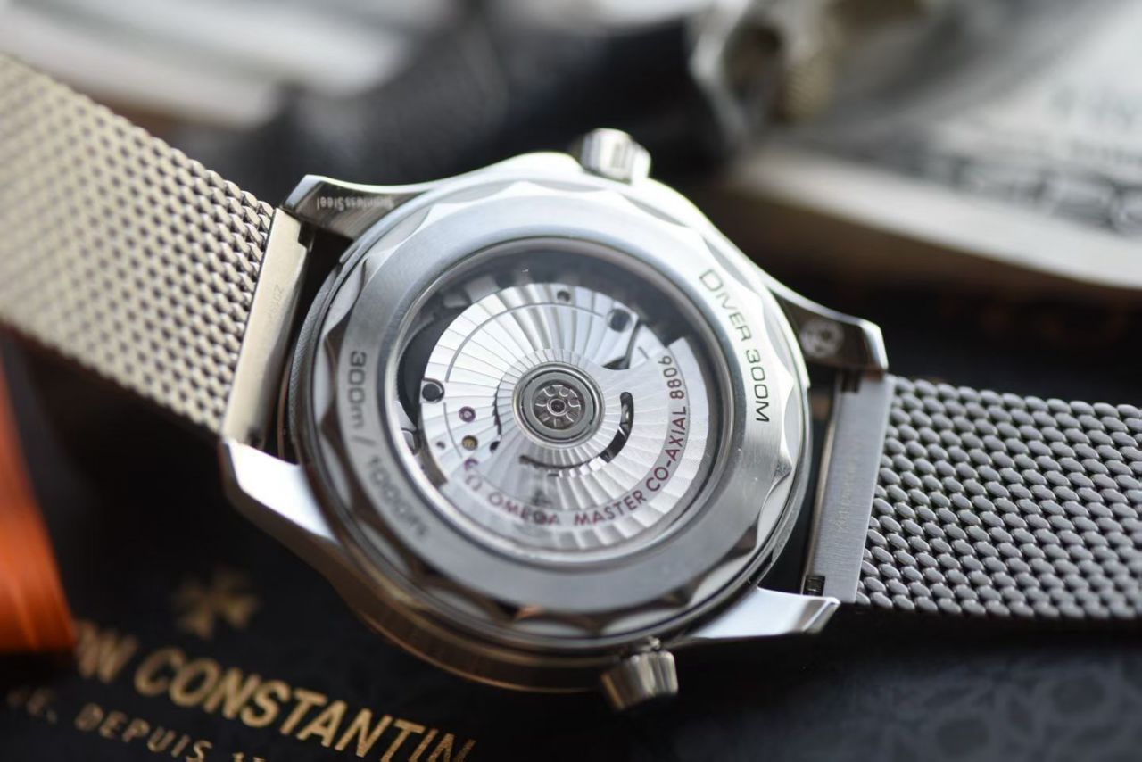 VS欧米茄海马系列210.30.42.20.01.018腕表 /  