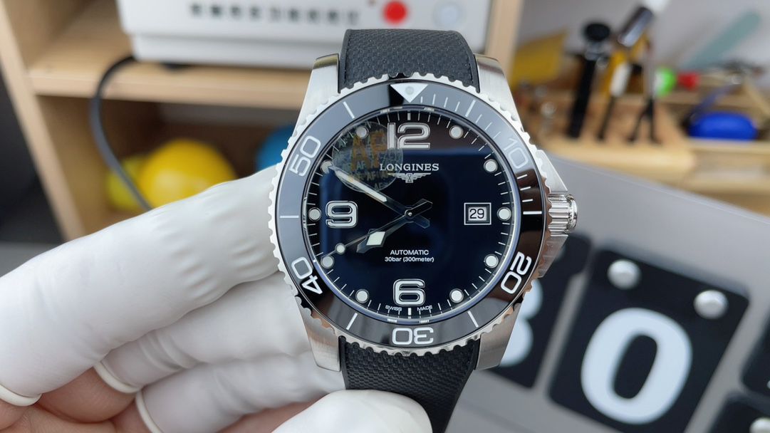 AF浪琴胶带康卡斯系列L3.781.4.56.9腕表 /  