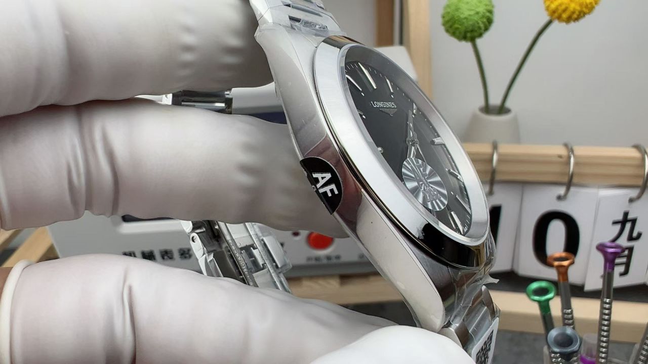 AF浪琴康卡斯悦动L3.830.4.52.6腕表 /  