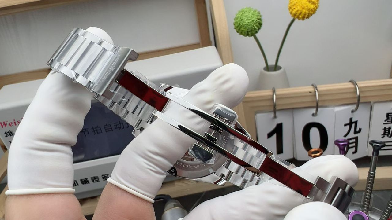 AF浪琴康卡斯悦动L3.830.4.52.6腕表 /  