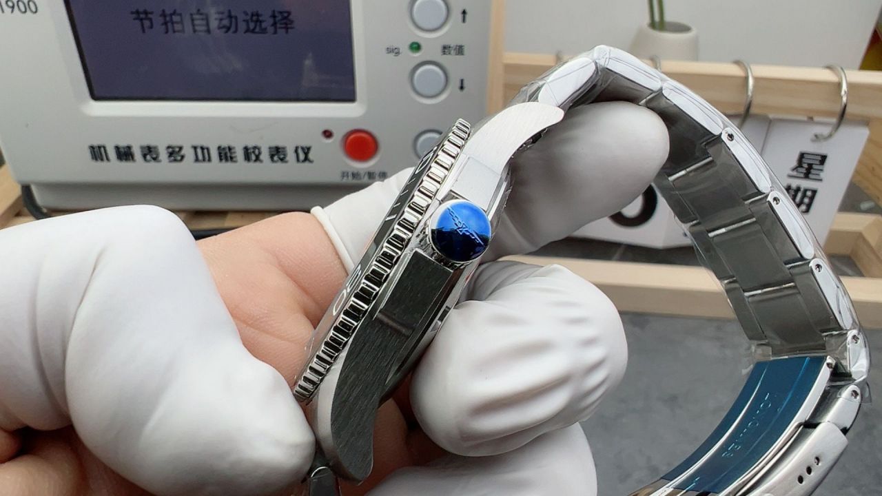 AF浪琴康卡斯灰面系列L3.782.4.76.6腕表 /  