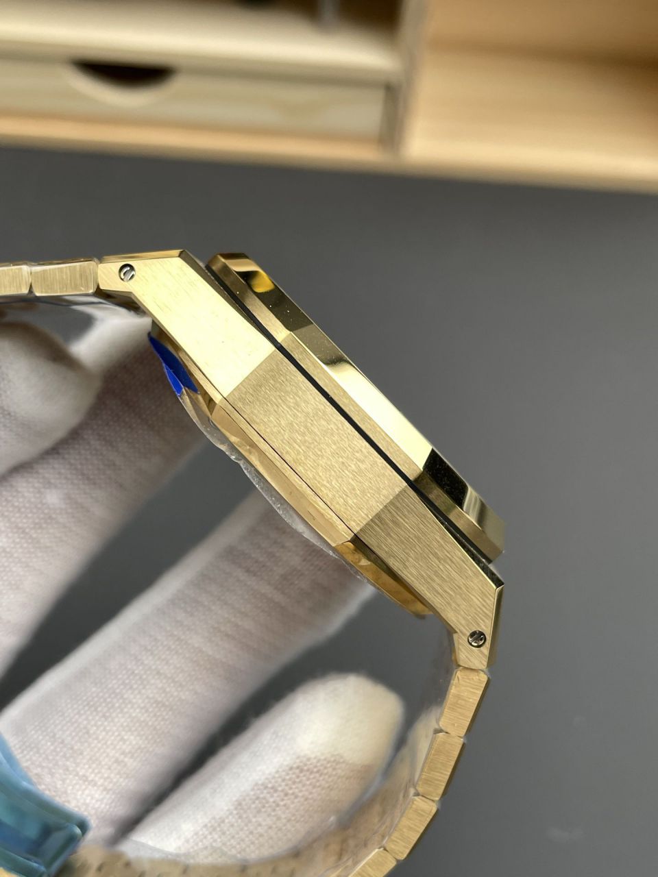 APS爱彼皇家橡树系列26240BA.OO.1320BA.02腕表(咸蛋黄) /  