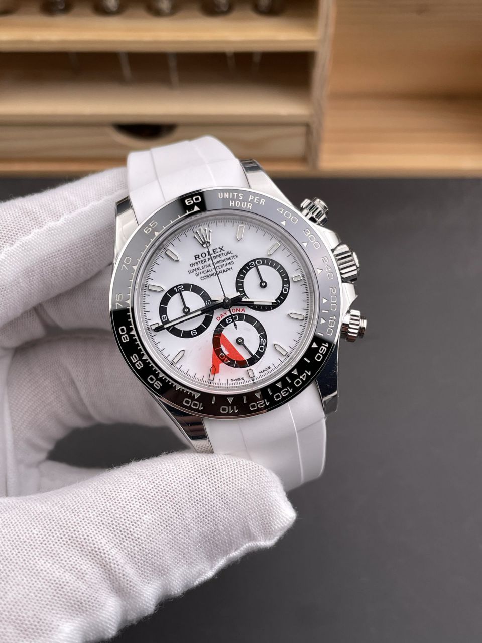 VS熊猫迪胶带劳力士宇宙计型迪通拿系列m126500LN-0001腕表 /  