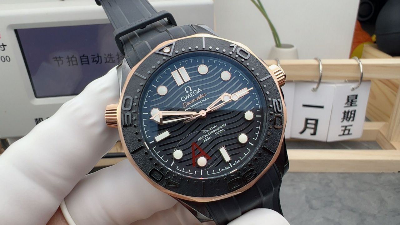 VS厂V4版欧米茄海马300系列210.62.44.20.01.001腕表 /  