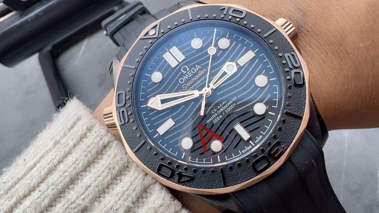 VS厂V4版欧米茄海马300系列210.62.44.20.01.001腕表 /  