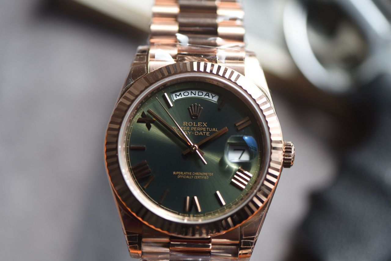 视频评测VS厂182 克 配重版劳力士星期日历型系列m228238-0059腕表(黑冰糖) /  