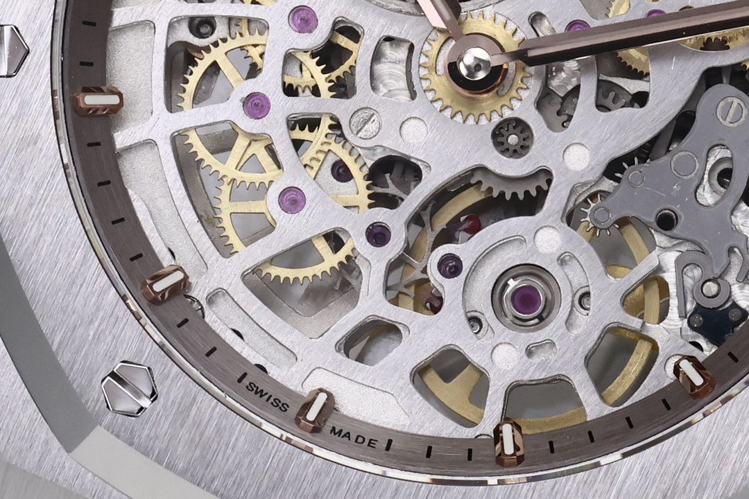 视频评测ZF厂爱彼皇家橡树顶级复刻手表16204OR.OO.1240OR.03，16204ST.OO.1240ST.01腕表 /  