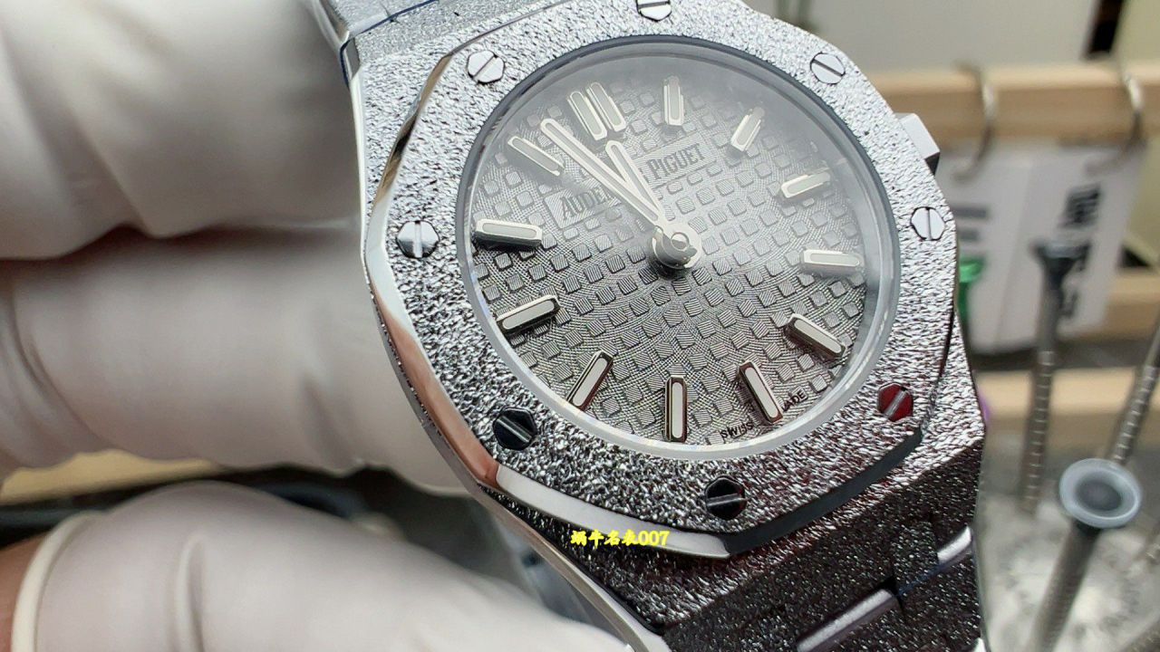 原单女表爱彼皇家橡树系列67630BC.GG.1312BC.01腕表 /  