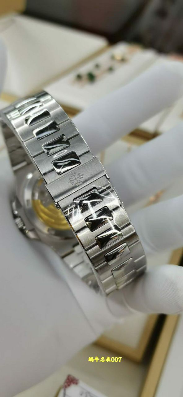 高端定制真钻包真金后加工百达翡丽运动优雅系列5711/1A-014腕表 