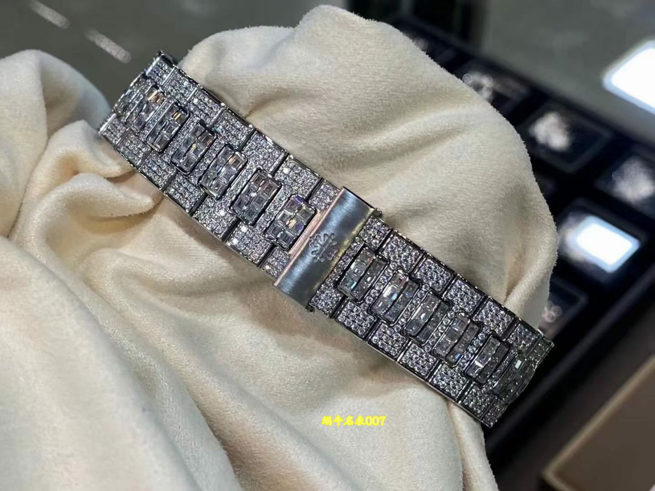 高端定制顶级后加工真钻百达翡丽运动优雅系列5724G-001腕表(鹦鹉螺) 