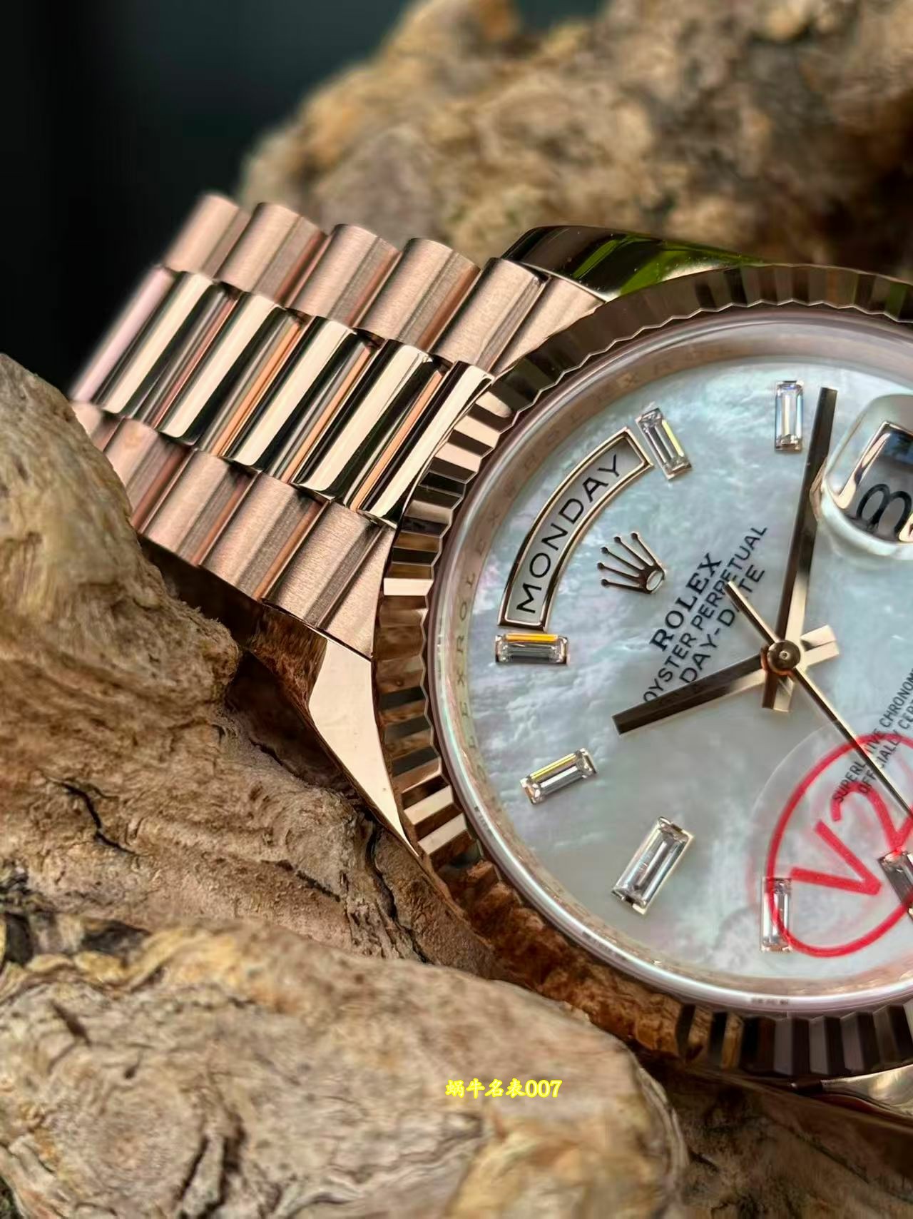 VS劳力士V2配重DD劳力士星期日历型一比一复刻手表m228235-0056腕表 /  