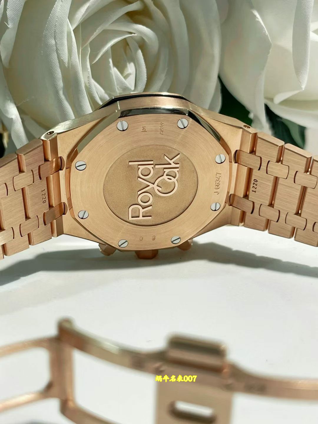 高端定制包金加工爱彼皇家橡树系列26331OR.OO.1220OR.01腕表 /  