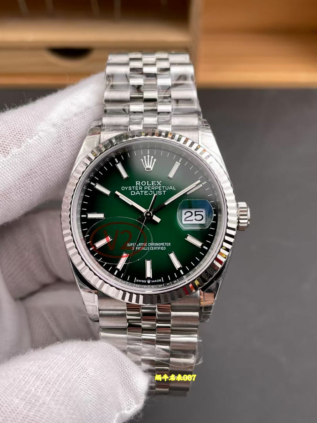 VS 烟熏绿日志劳力士高仿手表搪瓷渐变绿日志V2版36mm