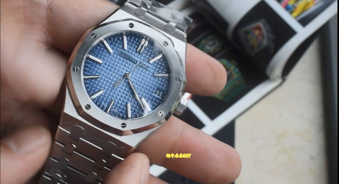 视频 DDF配重冰蓝爱彼Audemars Piguet皇家橡树Replica watch 15510BC.OO.1320BC.02腕表 / DSC_0470