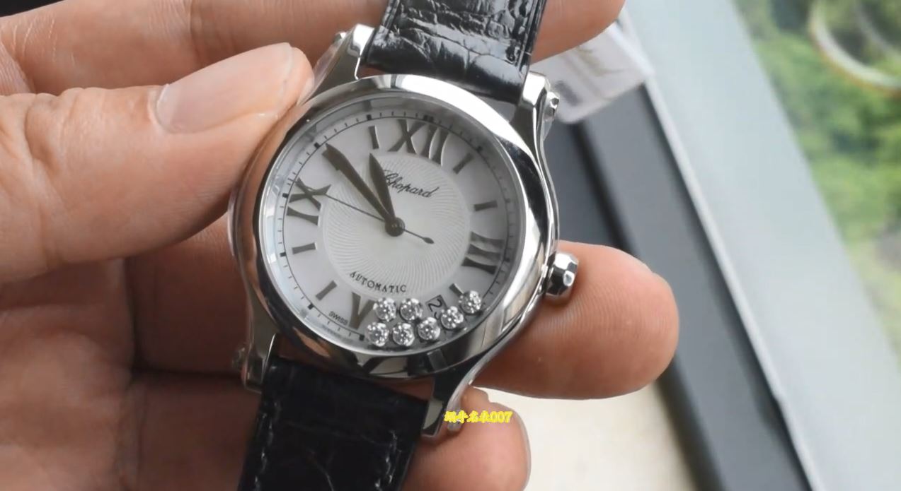 视频 Chopard replica watches 萧邦高仿手錶快乐钻贝壳面 36毫米女表