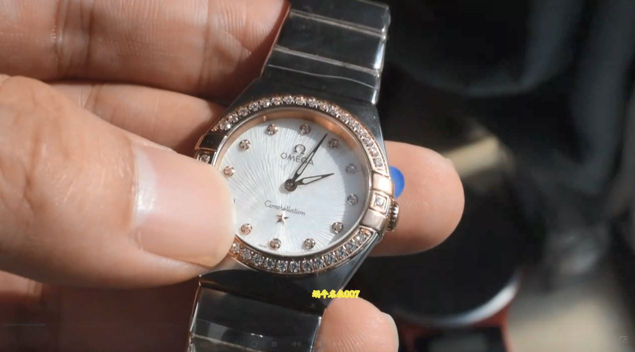 视频 欧米茄星座女表高仿手錶28毫米Omega Constellation Replica watch 131.25.28.60.55.003腕表