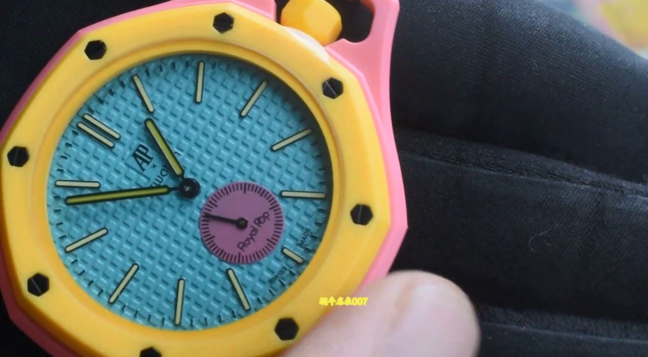 视频 （Audemars Piguet）× 斯沃琪（Swatch）最新联名推出的 Royal Pop Bioceramic 系列怀表 / DSC_0493
