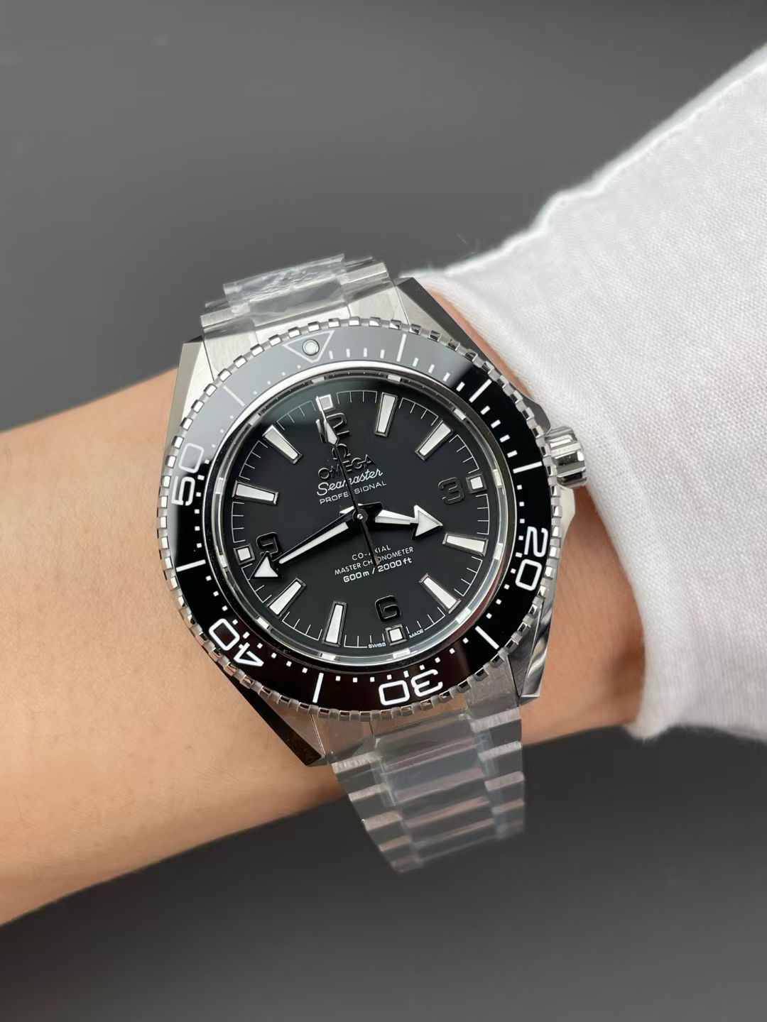 VS 欧米茄海马600 歐米茄復刻手錶 Omega replica watches 217.30.42.21.01.001腕表