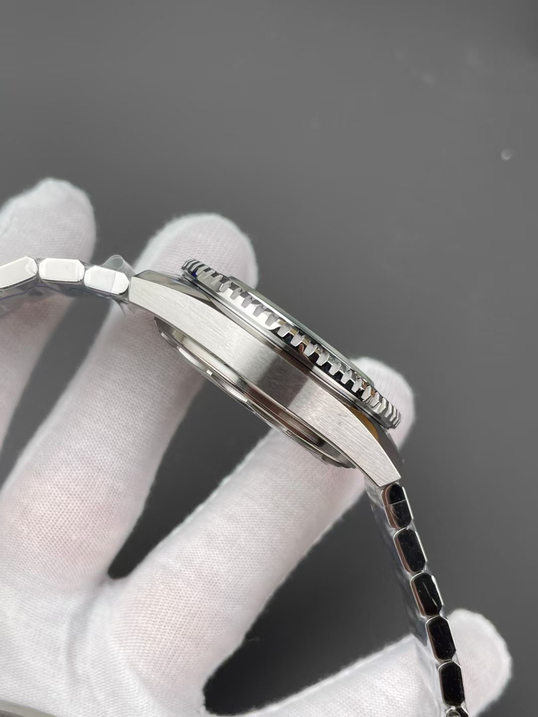 VS 欧米茄 歐米茄高仿手錶 海马600 Omega replica watches 217.30.42.21.01.002腕表 /  