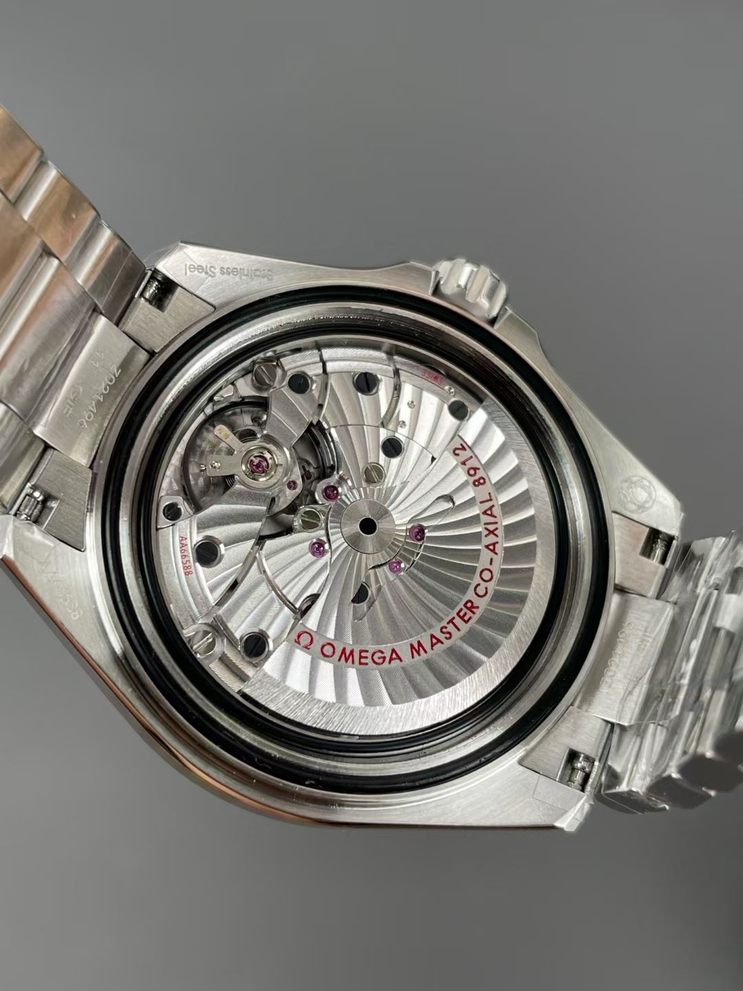 VS 欧米茄海马600 歐米茄復刻手錶 Omega replica watches 217.30.42.21.01.001腕表 /  