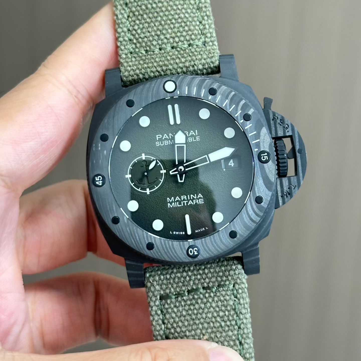 vs沛纳海Panerai Submariner replica watch PAM01698 沛納海高仿手錶PAM1698  腕表 /  