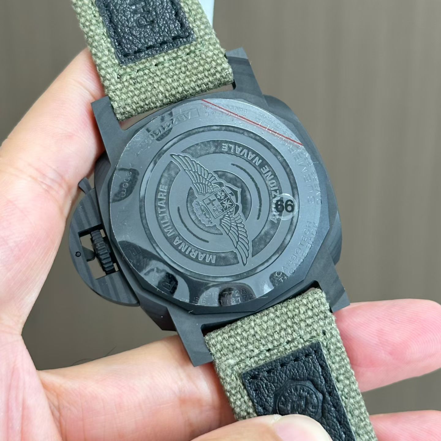 vs沛纳海Panerai Submariner replica watch PAM01698 沛納海高仿手錶PAM1698  腕表 /  