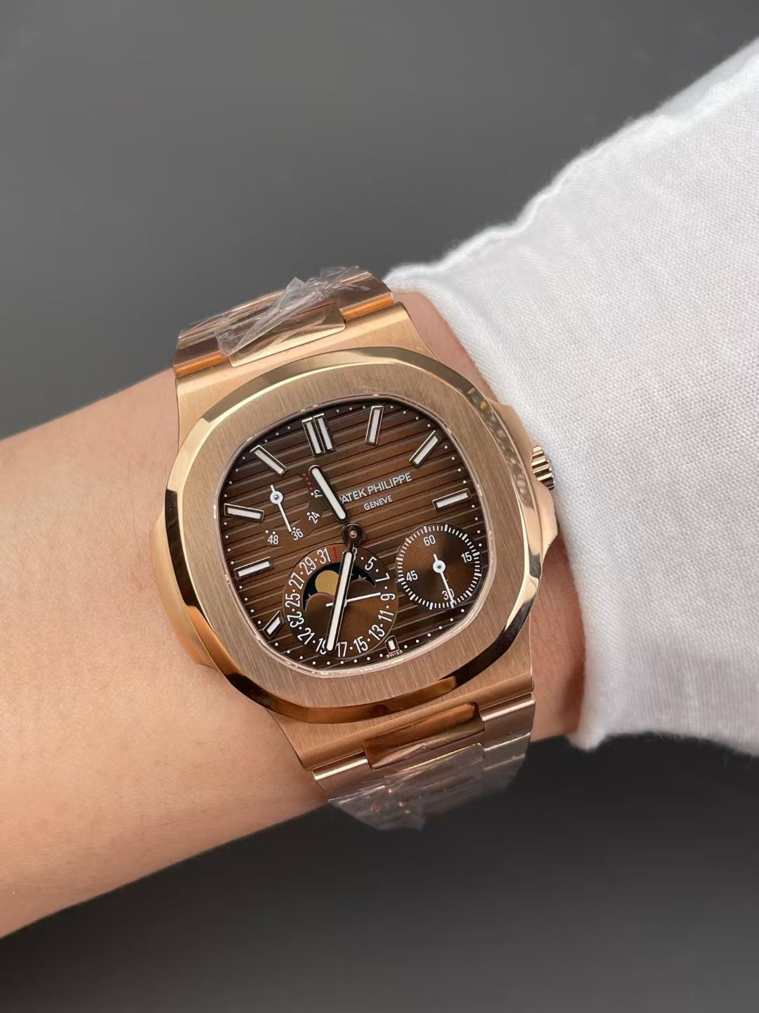 UMI  watch replica Patek Philippe 5712R-001腕表 百達翡麗 5712R-001 高仿手錶 (鹦鹉螺) /  