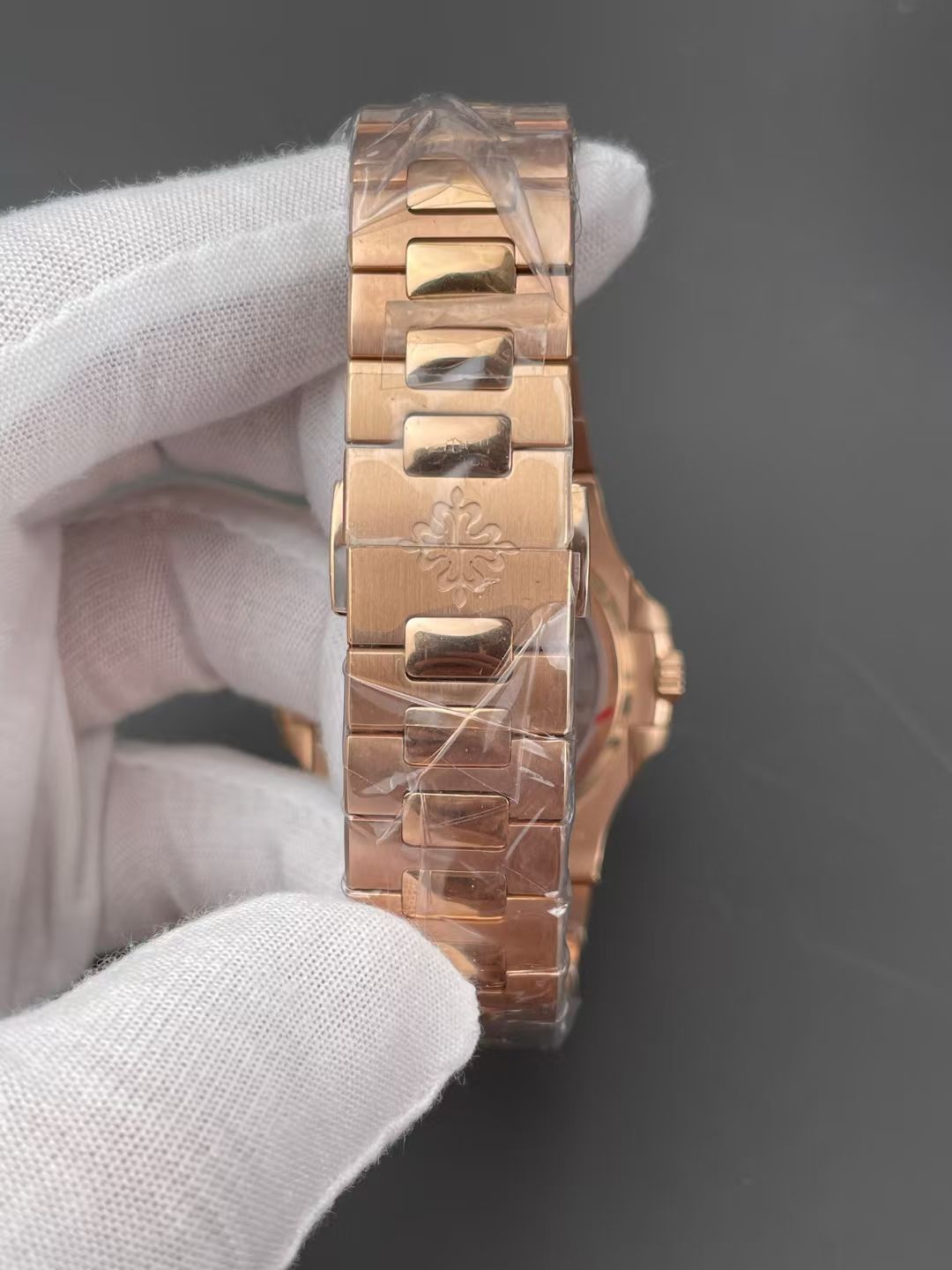 UMI  watch replica Patek Philippe 5712R-001腕表 百達翡麗 5712R-001 高仿手錶 (鹦鹉螺) /  
