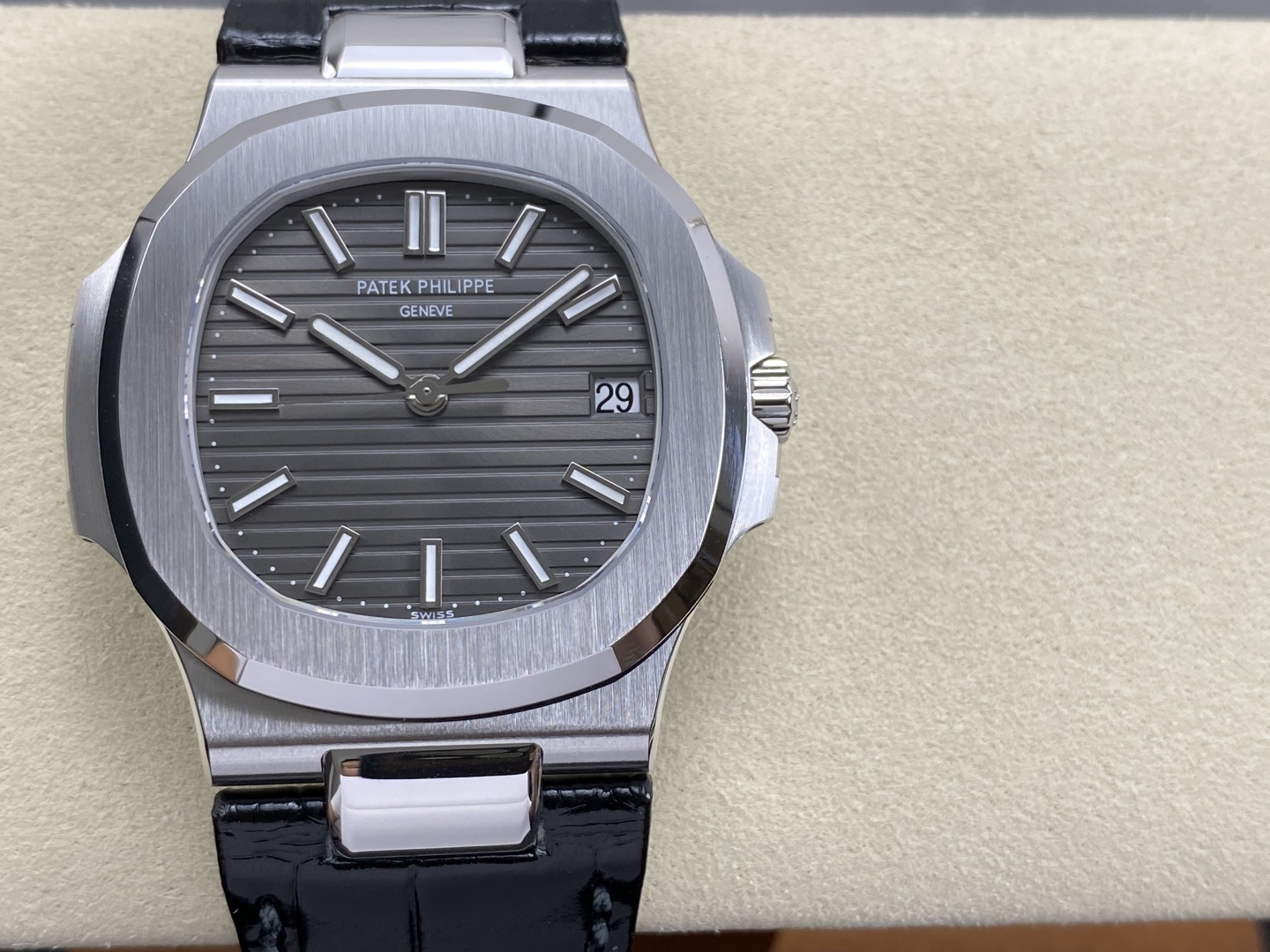 视频 DDF绿面百達翡麗高仿手錶鹦鹉螺 5711/1A-014 Patek Philippe customized replica watches 腕表 / DSC_0041(1)