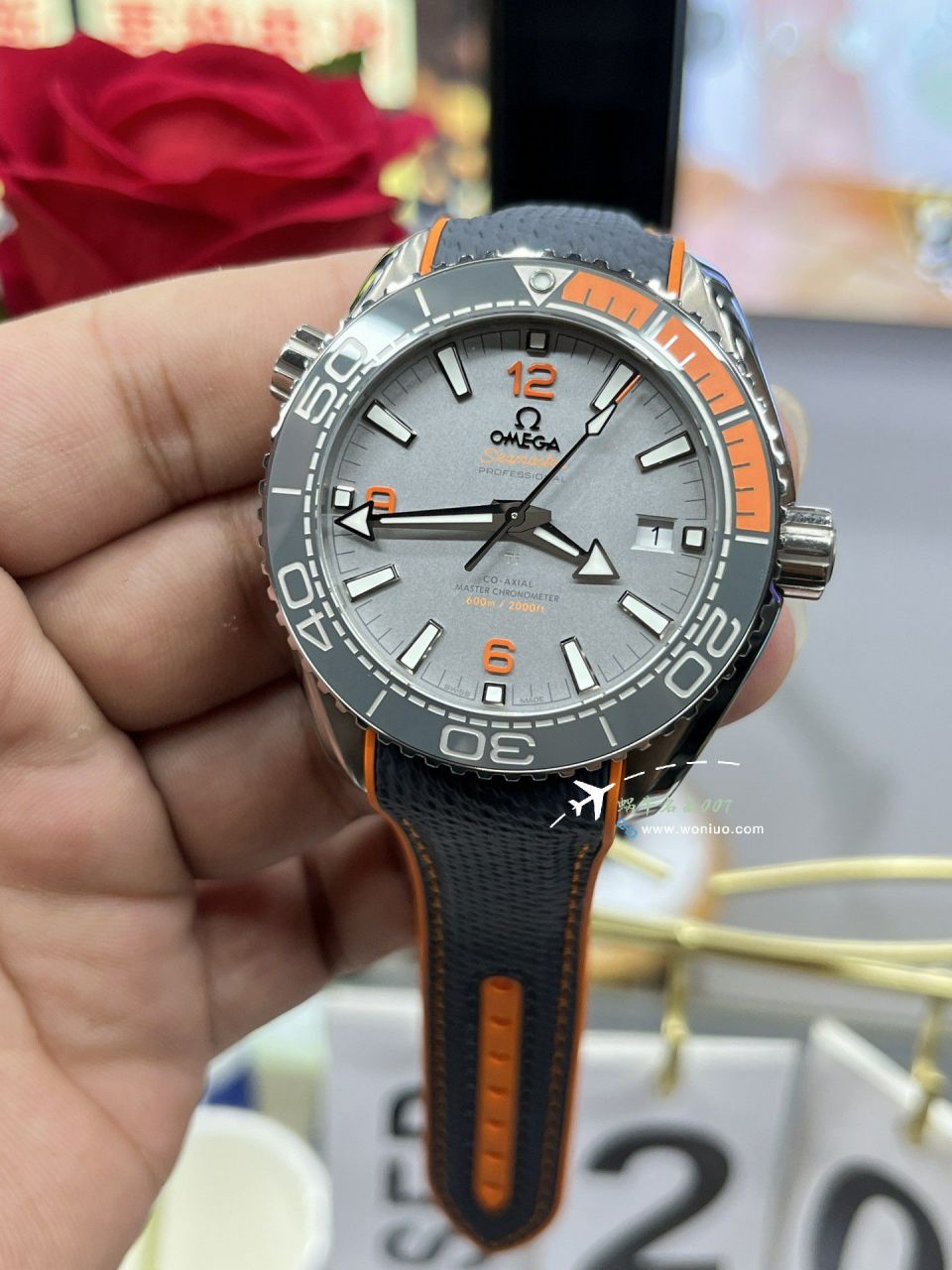VS Omega Seamaster  clone 600 meters  四分之一 215.92.44.21.99.001 watches  / VS800