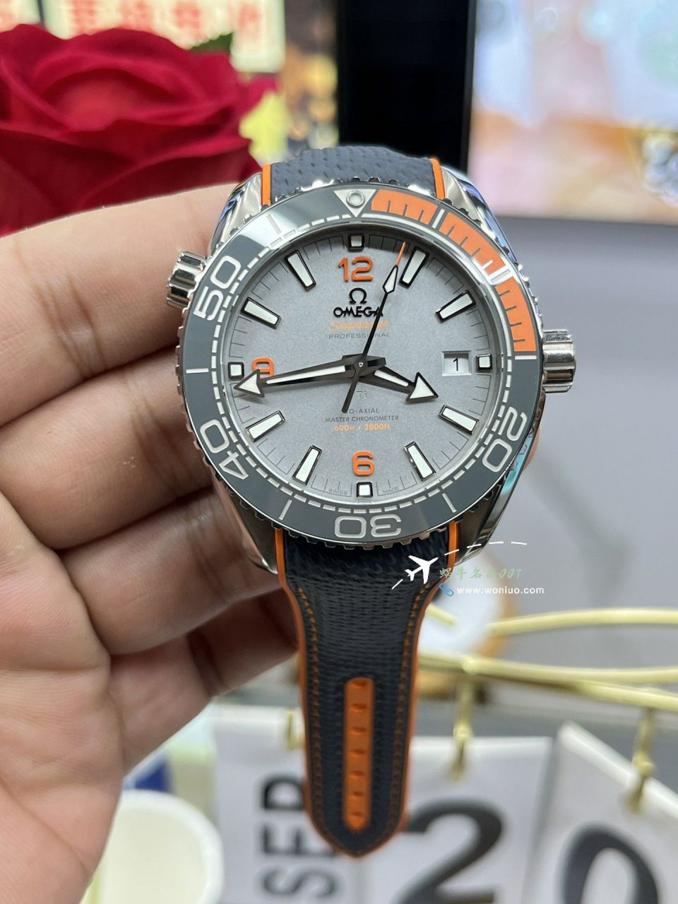 VS Omega Seamaster  clone 600 meters  四分之一 215.92.44.21.99.001 watches  / VS800