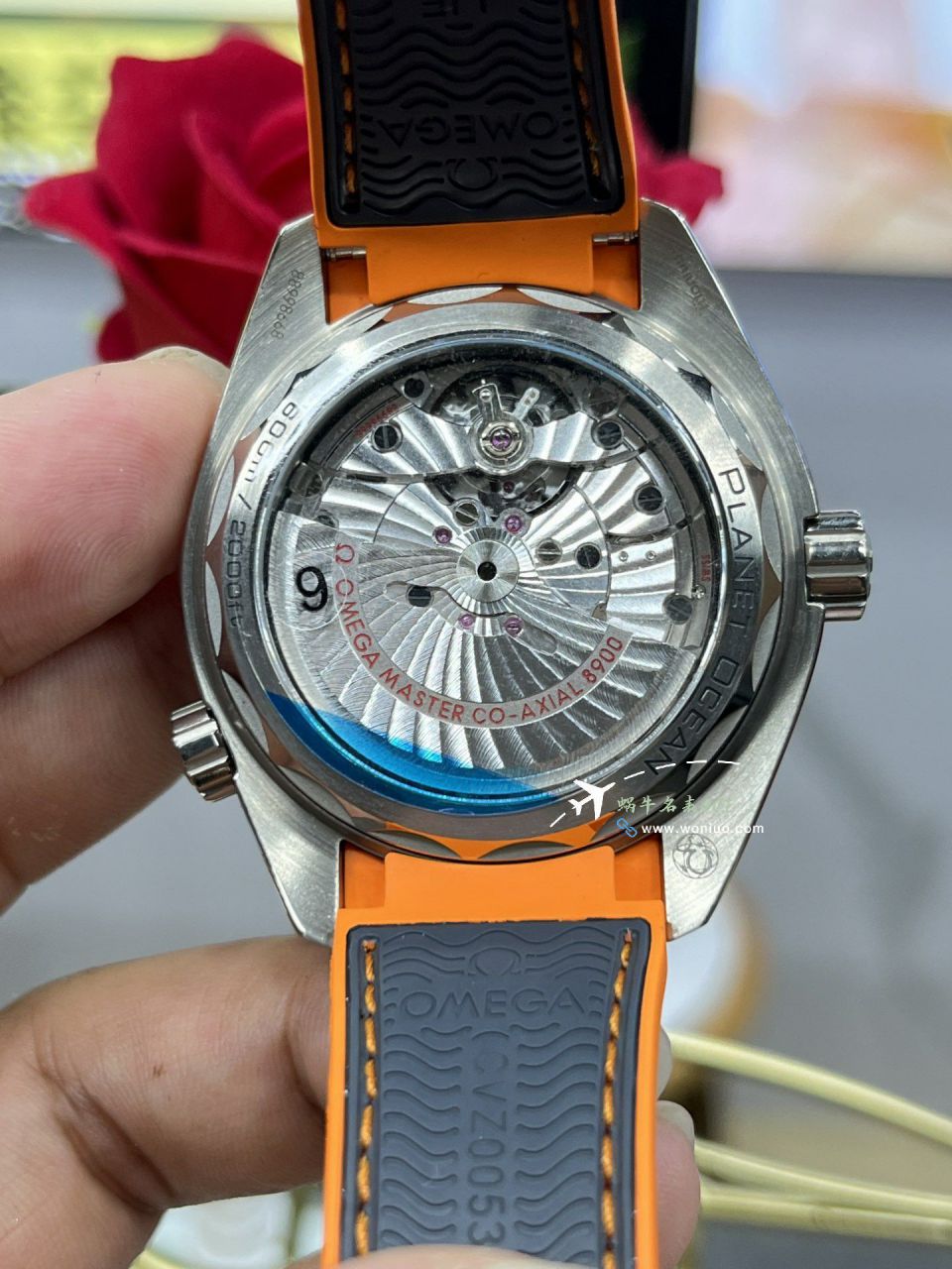 VS Omega Seamaster  clone 600 meters  四分之一 215.92.44.21.99.001 watches  / VS800