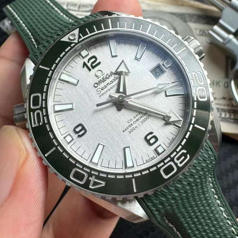  Video review VS Factory  Omega Seamaster 600 meters TOP clone watch215.32.44.21.06.001 watches 