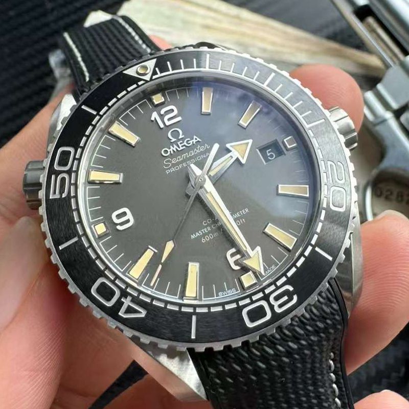  Video review VS  clone  Omega Seamaster 600 meters  series 215.32.44.21.01.002 watches 