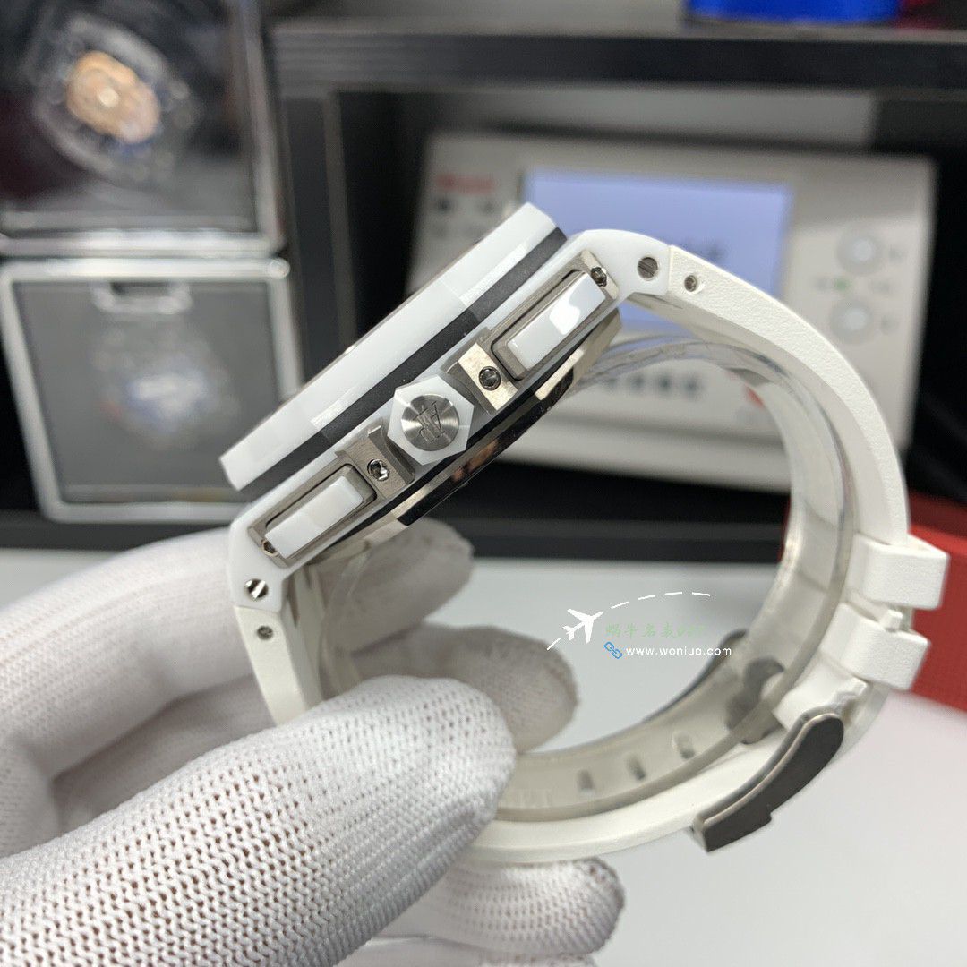 APFTOP clone Audemars Piguet Royal Oak  Offshore  watch26402CB.OO.A010CA.01 watches  / AP286