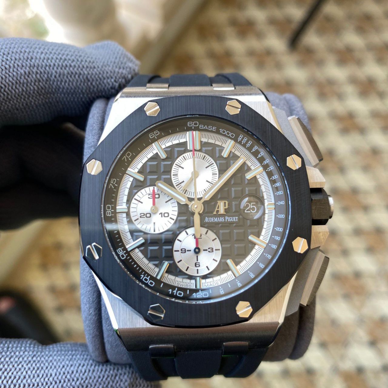 APFTOP clone watch Audemars Piguet Royal Oak  Offshore  series 26400IO.OO.A004CA.01 watches  / AP292