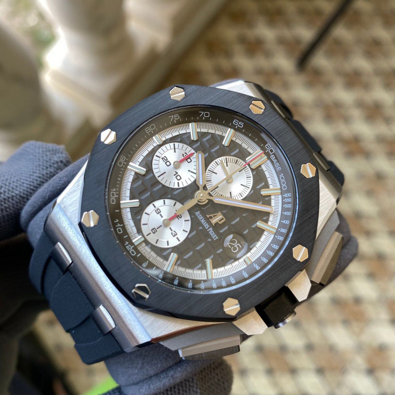 APFTOP clone watch Audemars Piguet Royal Oak  Offshore  series 26400IO.OO.A004CA.01 watches  / AP292