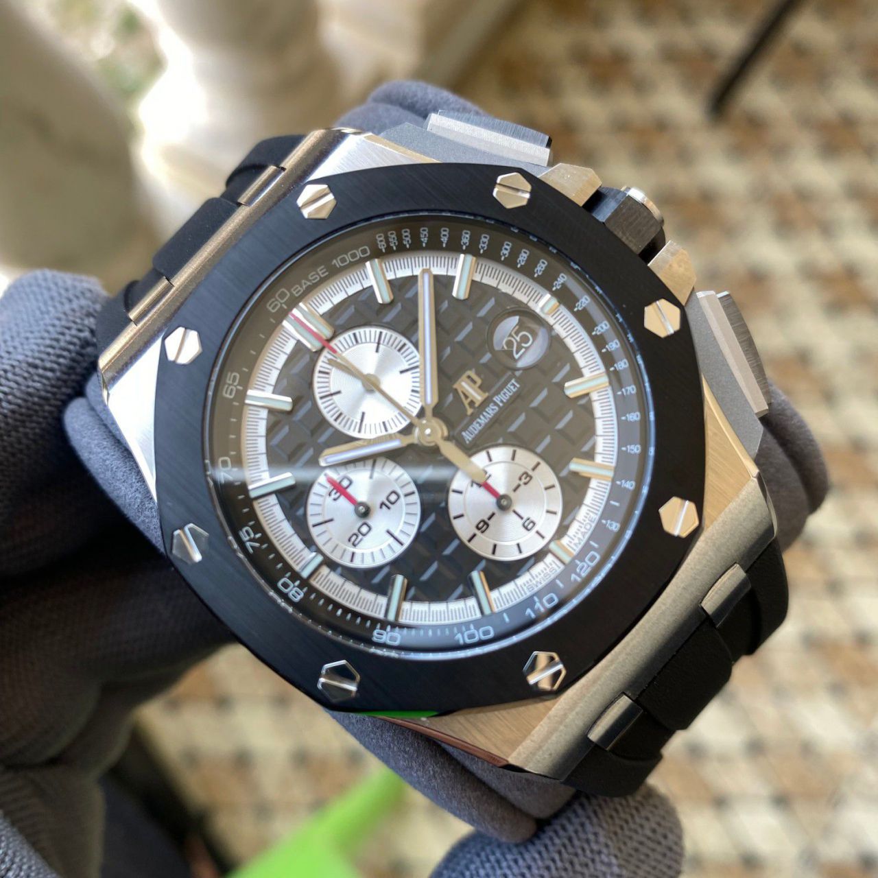APFTOP clone watch Audemars Piguet Royal Oak  Offshore  series 26400IO.OO.A004CA.01 watches  / AP292