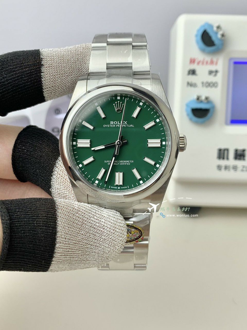 clean Factory Rolex Oyster Perpetual 41mm clone watch series m124300-0005 watches  / R881