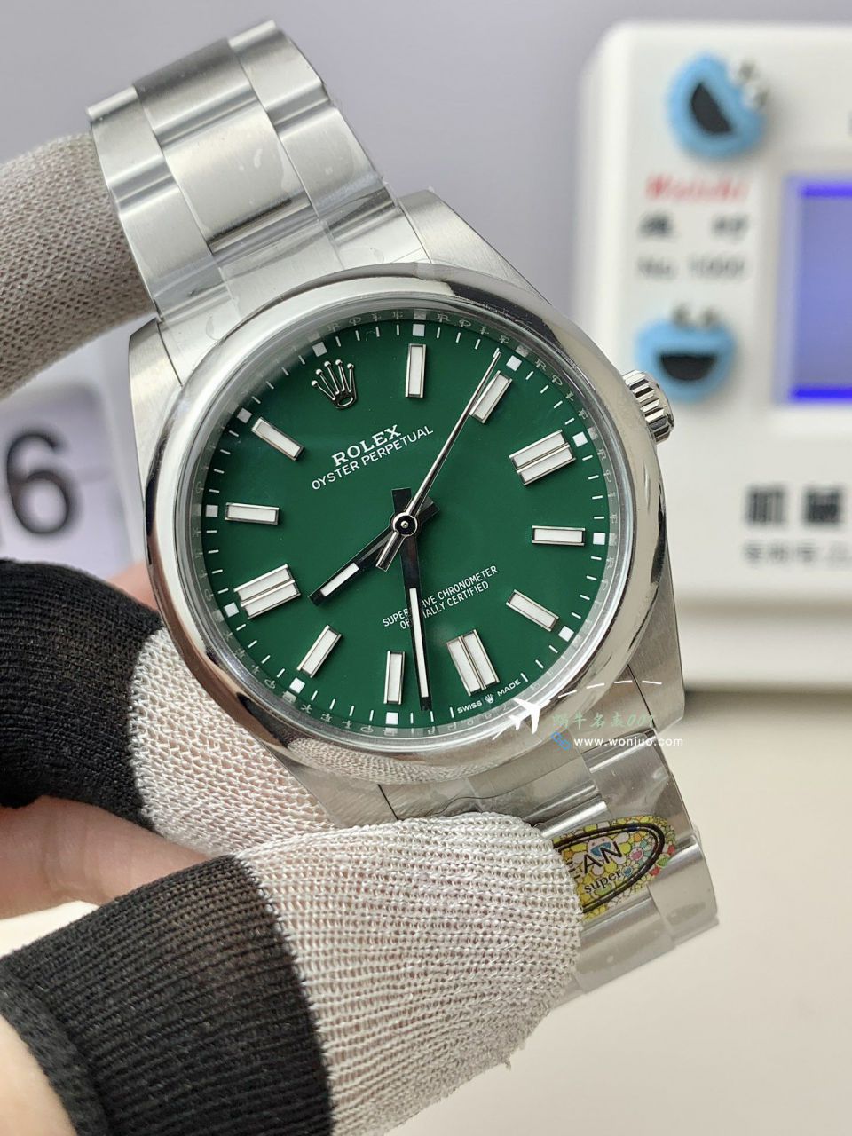 C Factory Clean Rolex Oyster Perpetual  super  clone watch m124300-0004，m126000-0004 watches  / R885