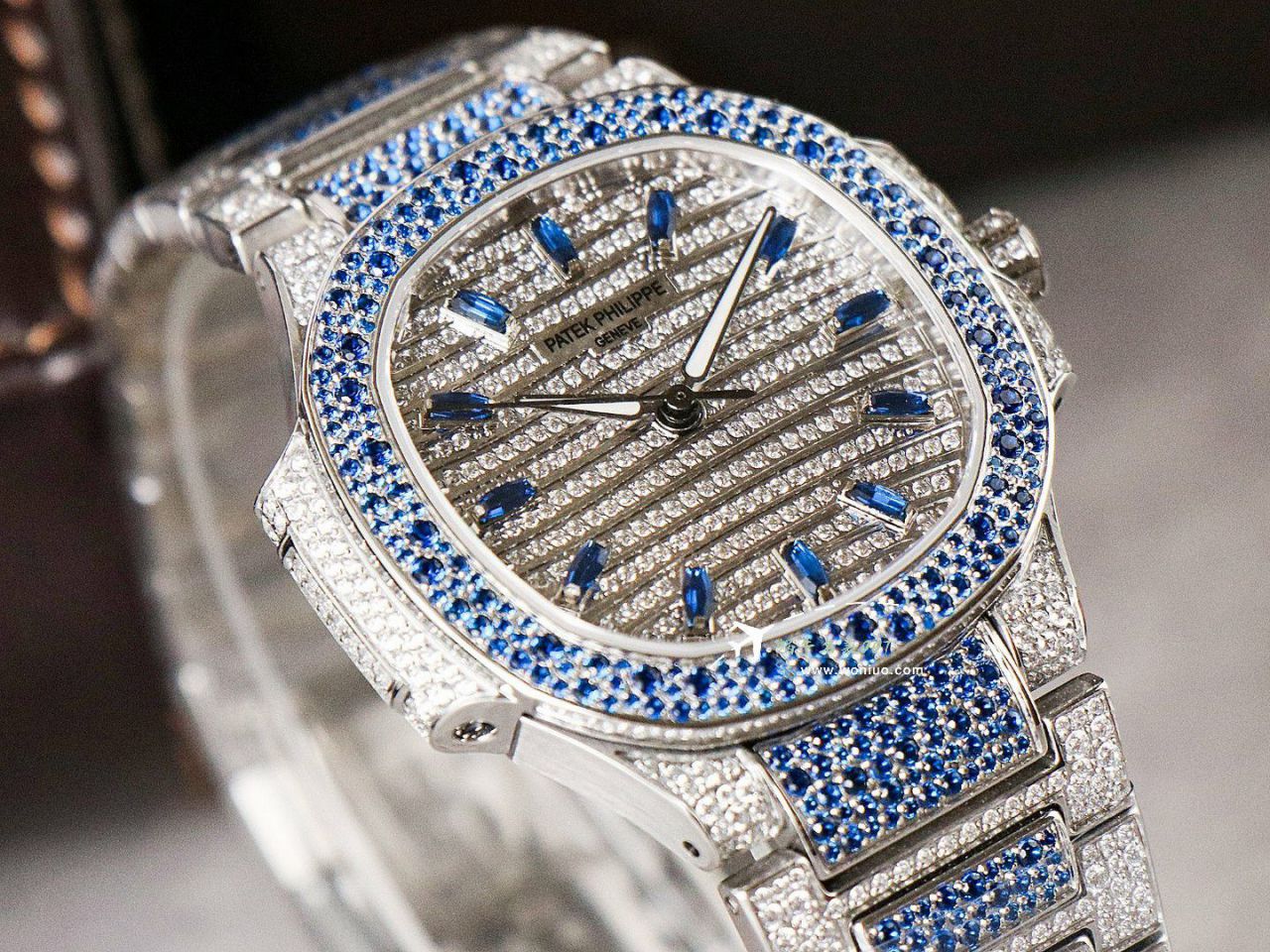 GR Factory Patek Philippe Aquanaut Collection 100% clone watch 7118/1452G-001  Women  watches  / BD502