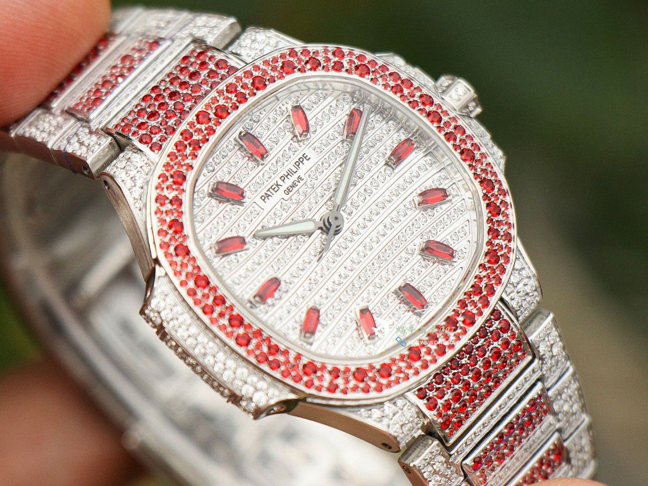 GR Factory Patek Philippe Aquanaut Collection 100% clone watch 7118/1452G-001  Women  watches  / BD502