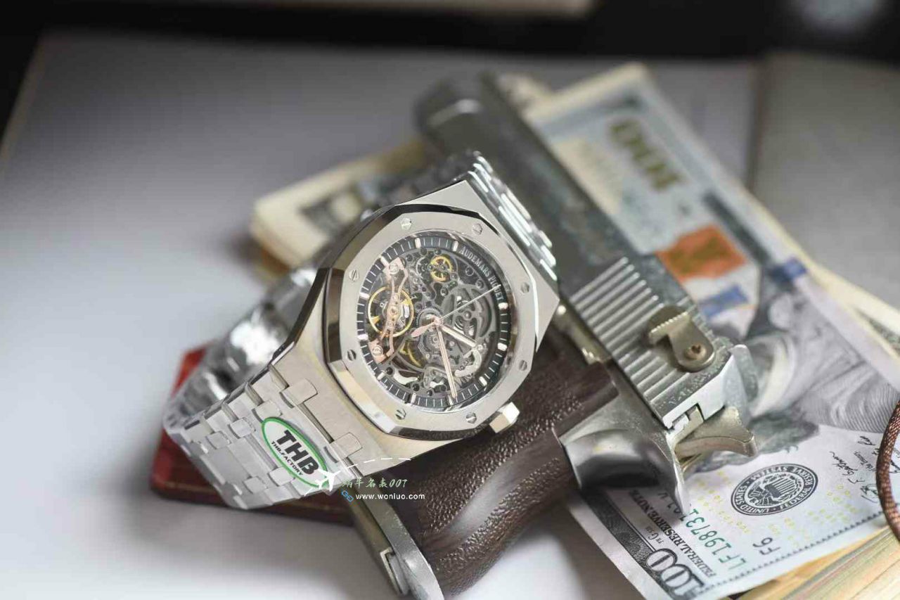THB Factory Audemars Piguet Royal Oak 100% clone 15407ST.OO.1220ST.01和15407OR.OO.1220OR.01 watch / AP295