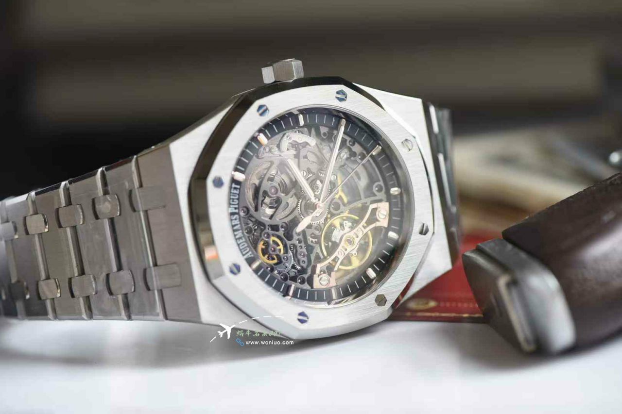 THB Factory Audemars Piguet Royal Oak 100% clone 15407ST.OO.1220ST.01和15407OR.OO.1220OR.01 watch / AP295