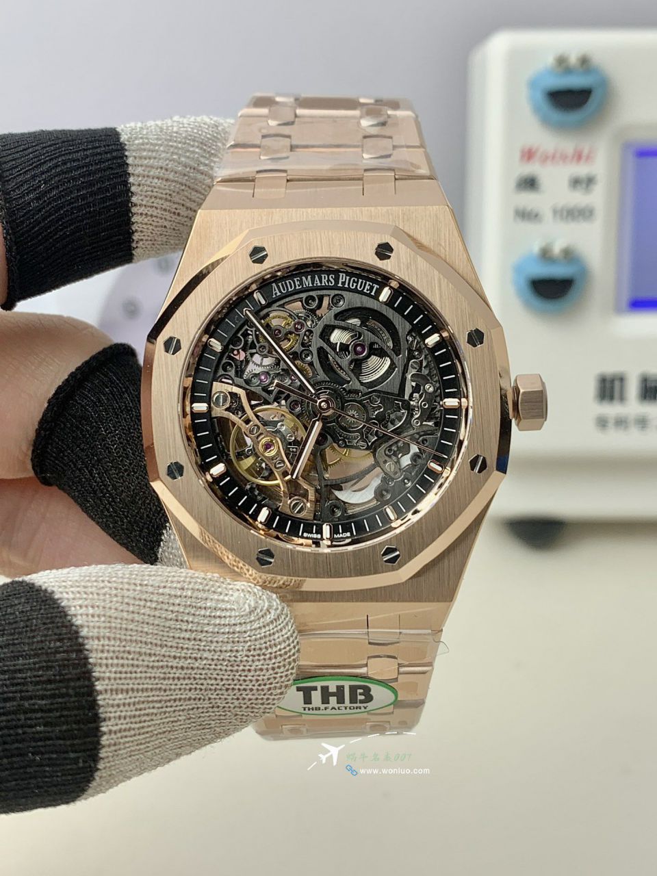 THB Factory Audemars Piguet Royal Oak 100% clone 15407ST.OO.1220ST.01和15407OR.OO.1220OR.01 watch / AP295