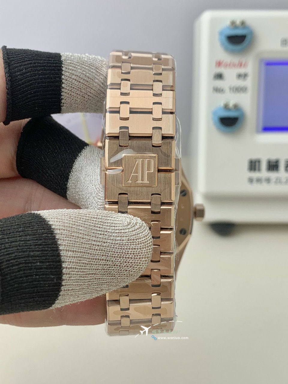 THB Factory Audemars Piguet Royal Oak 100% clone 15407ST.OO.1220ST.01和15407OR.OO.1220OR.01 watch / AP295