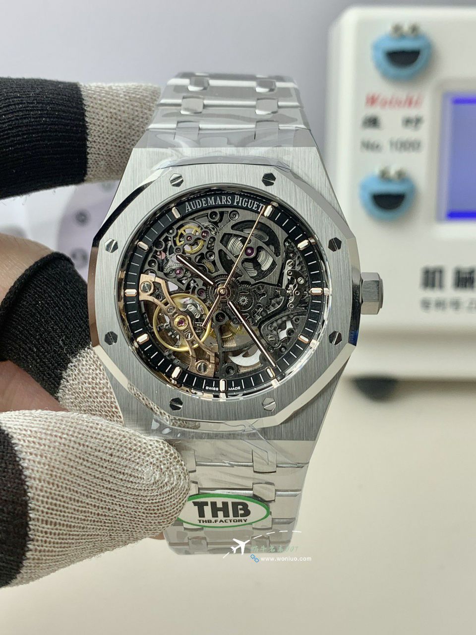 THB Factory Audemars Piguet Royal Oak 100% clone 15407ST.OO.1220ST.01和15407OR.OO.1220OR.01 watch / AP295