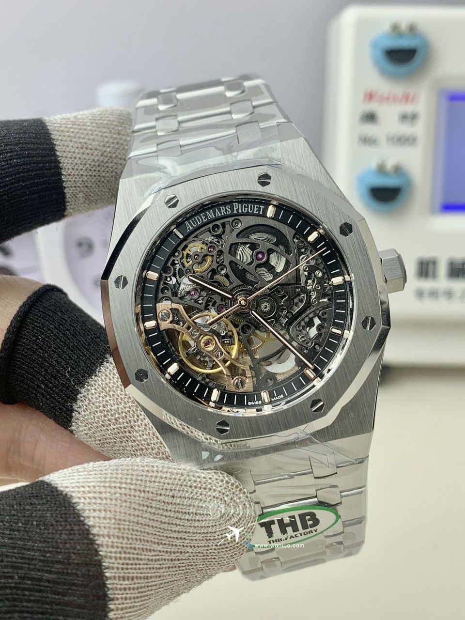 THB Factory Audemars Piguet Royal Oak 100% clone 15407ST.OO.1220ST.01和15407OR.OO.1220OR.01 watch / AP295