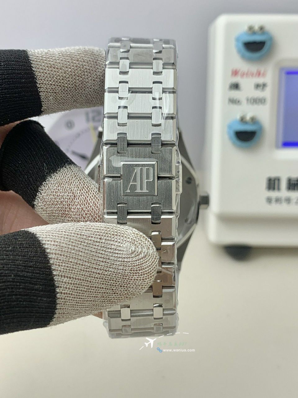 THB Factory Audemars Piguet Royal Oak 100% clone 15407ST.OO.1220ST.01和15407OR.OO.1220OR.01 watch / AP295