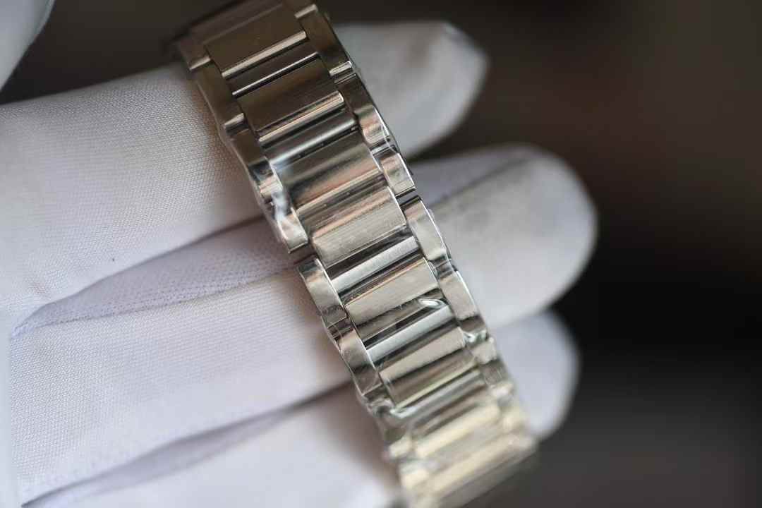 AF Cartier London  Women watch series WSRN0033，WSRN0034 clone watches  / K381